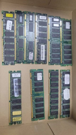 Módulos de memoria RAM pc100 y pc133