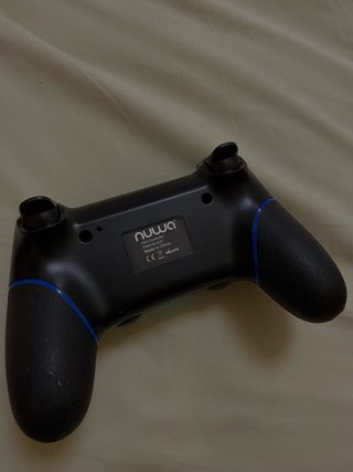 PLAYSTATION 4 SLIM 1TB + COMANDO + CAVI