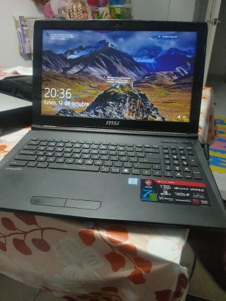 Portátil MSI Negro