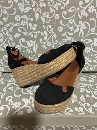Zapatos POPA cuña esparto negro