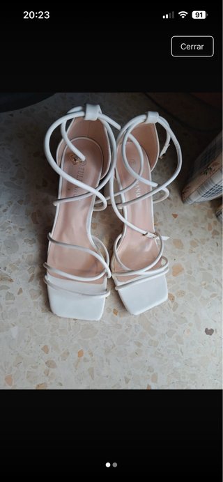 Sandalias de tacón blancas