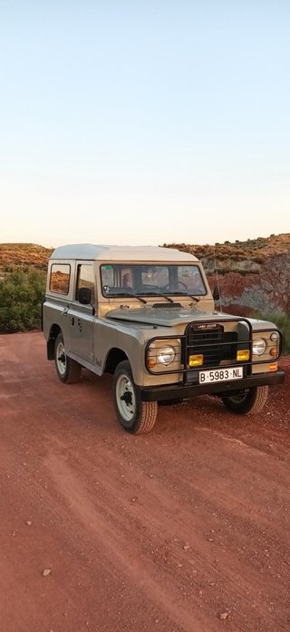 Land Rover Santana 88