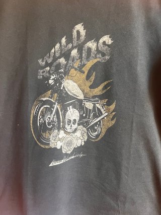 Camiseta Scalpers Negra Estilo Rockero