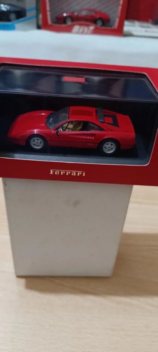 Ferrari 328 GTB Ixo Model 1:43