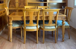 Mesa de Comedor con 6 Sillas a Juego
