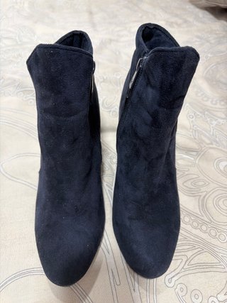 Botines de ante azul marino