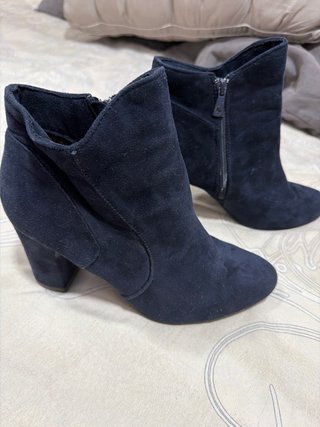 Botines de ante azul marino