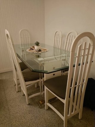 Mesa de comedor cristal con 6 sillas de madera
