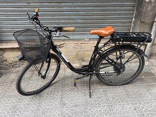 Bicicleta Eléctrica de Paseo Negra