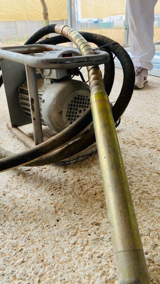 Vibrador de hormigón eléctrico