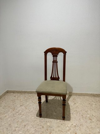 Conjunto de 6 sillas de madera