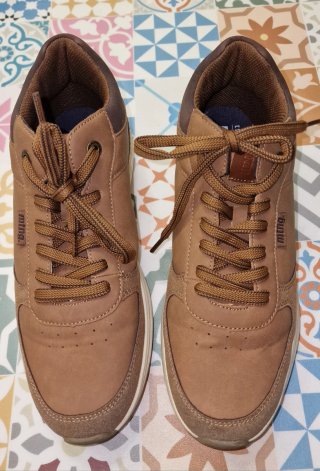 Zapatos Mustang color Camel