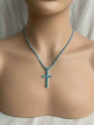 Collana con croce turchese