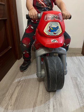 Moto de juguete para niños