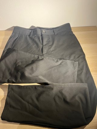 Pantalón negro Zara