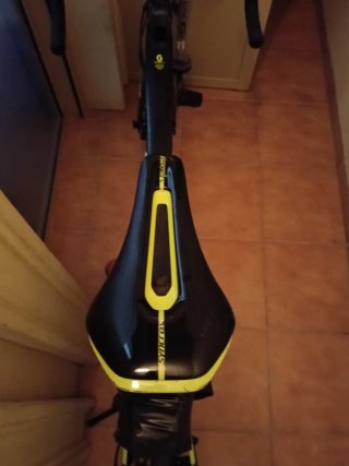 Sillín de Bicicleta Negro y Amarillo