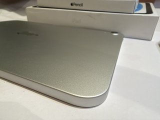 iPad 10ª gen 64GB argento + Apple Pencil con scatole