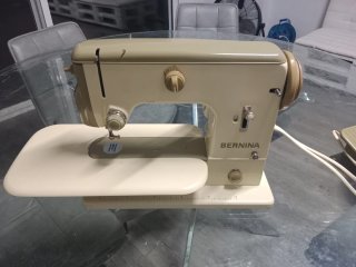 Máquina de coser Bernina