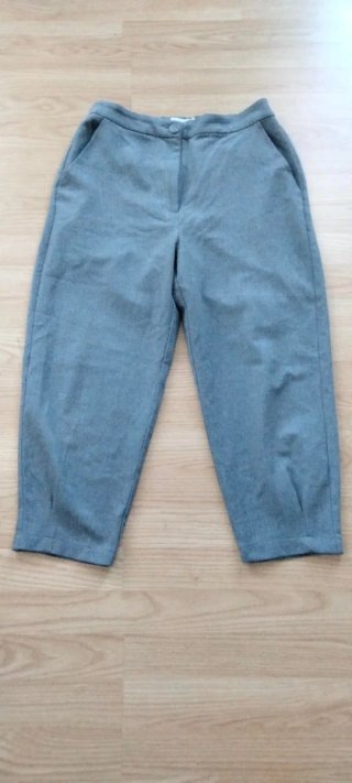 Pantalón Zara gris