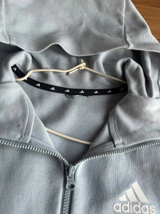 Sudadera Adidas Gris con Capucha