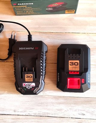 Batería 20v 2Ah PARKSIDE 30 años + Cargador 2,4Ah
