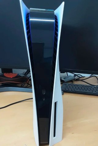 PlayStation 5 (PS5) con lettore - (DANNEGGIATA)