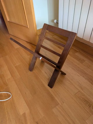 Revistero de Madera para Salón