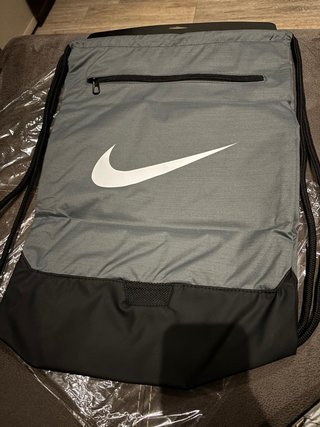 Mochila Saquito Nike Gris y Negra