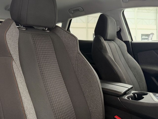 PEUGEOT 3008 Active BlueHDi 96kW 130CV SS EAT8