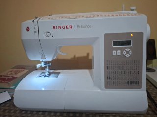 Máquina de Coser Singer Brilliance 6180