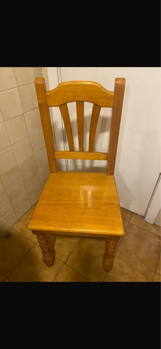 Mesa de Comedor de Madera Rústica