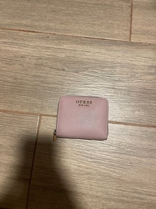 Cartera Guess rosa