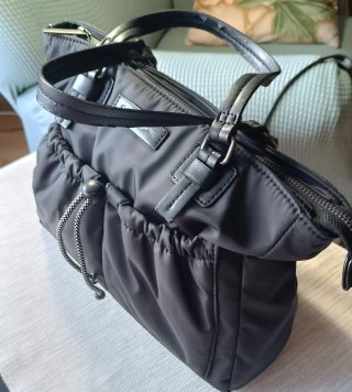 Bolso de mano negro