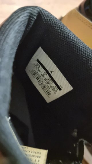 Nike Air Jordan 1, 37.5, Negro Dorado basket/volei