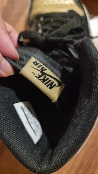 Nike Air Jordan 1, 37.5, Negro Dorado basket/volei