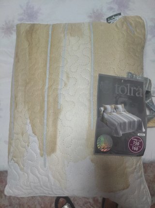 Colcha Tolrá para Cama de 150/160 y otra para 105