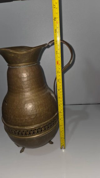 Jarra Vintage Latón Martillado 36cm