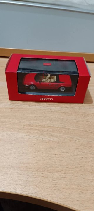 Modellino Ferrari Mondial Cabriolet IXO 1:43