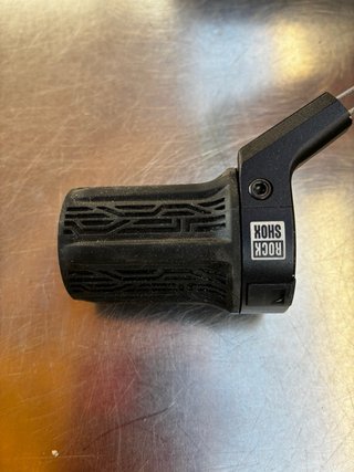 Bloqueo Rock Shox Oneloc Izquierda