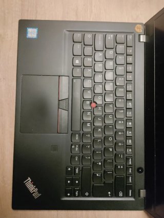 Portátil Lenovo ThinkPad T490s
