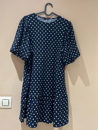 Vestido azul de lunares