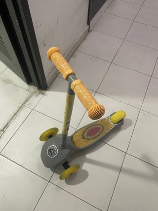 Patinete Infantil 3 Ruedas Diseño Tiburón