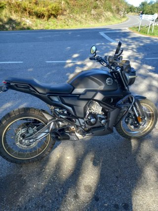 Zontes 125 Negra