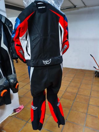 Mono de moto Berik piel vacuno