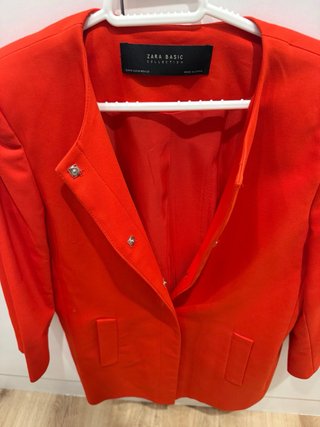 Chaqueta mujer Zara Rojo Talla M Trato en mano