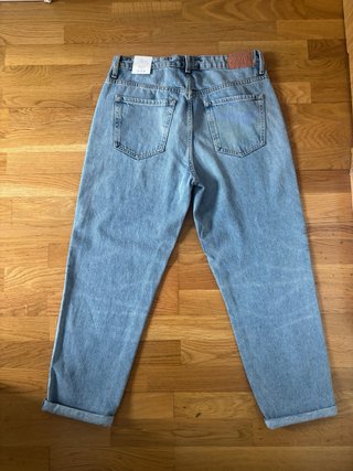 Pantalón Vaquero Mom Fit Zara