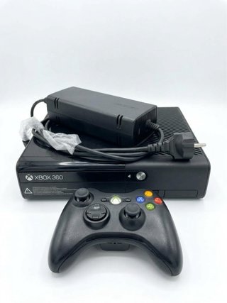 Xbox 360 Slim (Modelo 1439) Negra