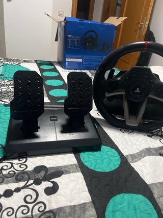 Volante HORI Racing Wheel Apex (PS4 / PS3 / PC)