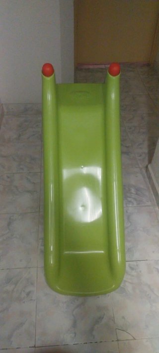 Tobogán infantil Smoby verde y rojo
