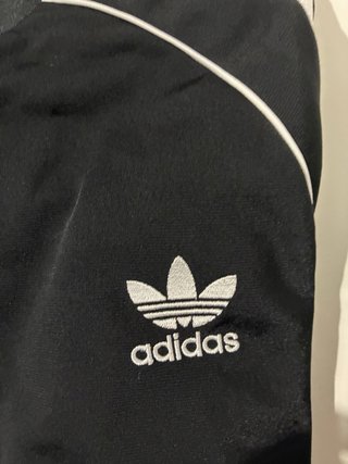 Chaqueta de chándal Adidas negra